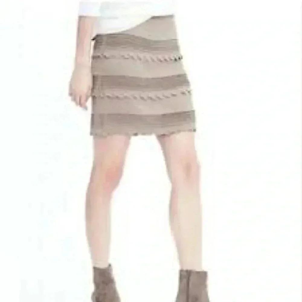 Banana Republic Classic Tan Tiered Scalloped Ruffle Mini Skirt Size 6 Small S